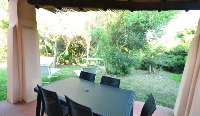 Traditional villa in Stintino with private garden and pool