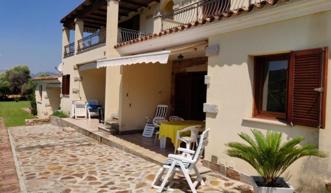 Cosy Holiday house near the beach - view on the mountains!