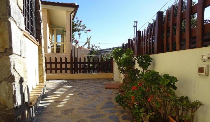 Semi-detached house, Cala Gonone